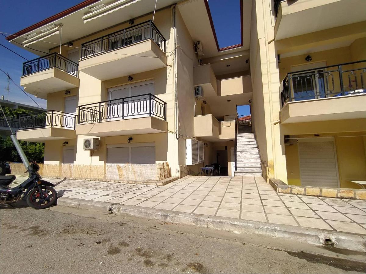 Διαμέρισμα Στην Πόλη Metamorfosi Esterno foto
